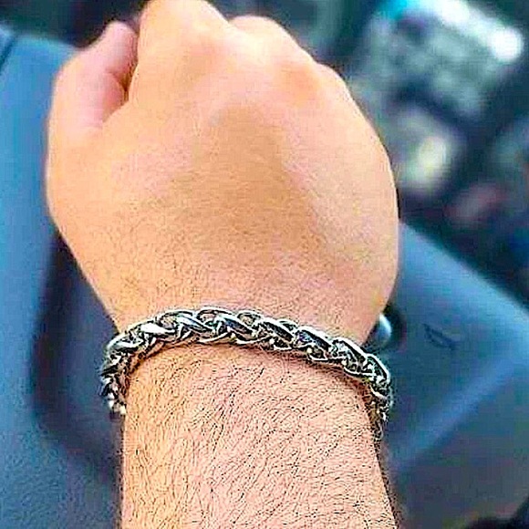 FOUR STAINLESS STEEL SILVER MINIMALIST BRACELET - Picture 3 of 7